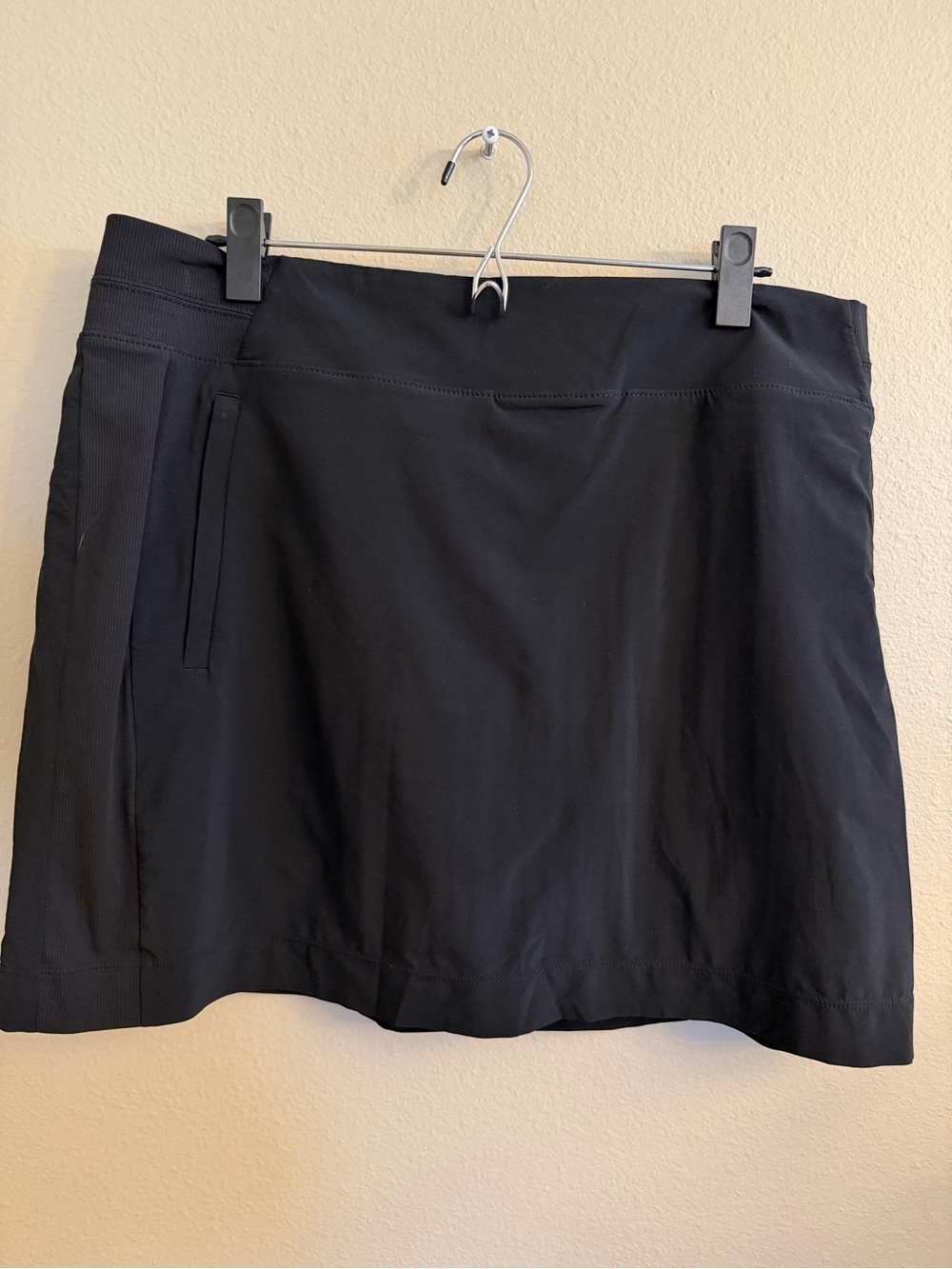 Athleta Black Brooklyn High Rise 15.5" Skort- Size 16